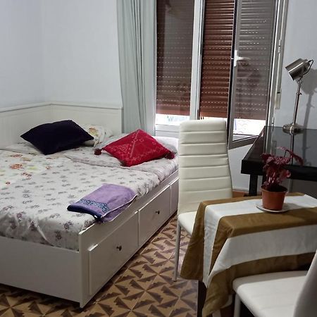 Las Golondrinas Habitacion En Piso Centrico Para Una O Dos Personas Zaragoza Exteriör bild
