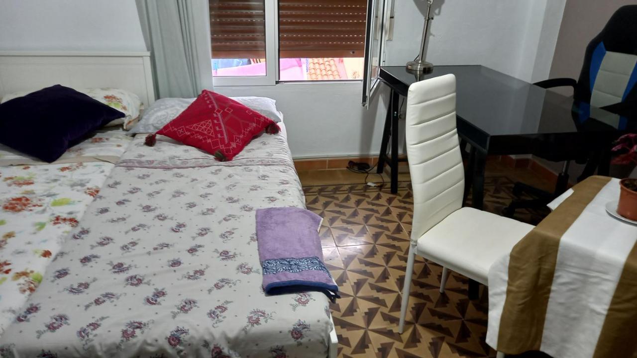 Las Golondrinas Habitacion En Piso Centrico Para Una O Dos Personas Zaragoza Exteriör bild
